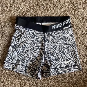 white & black nike pro spandex